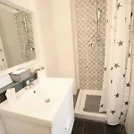 Agora B&B 사르자나