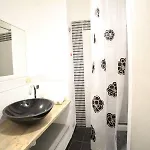 Agora 4*