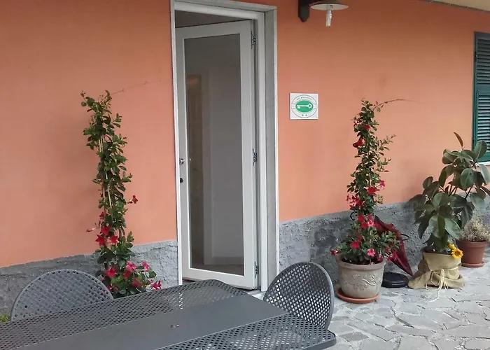 Agora לינה וארוחת בוקר 4*