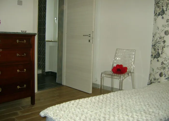 Agora 4* סרזאנה